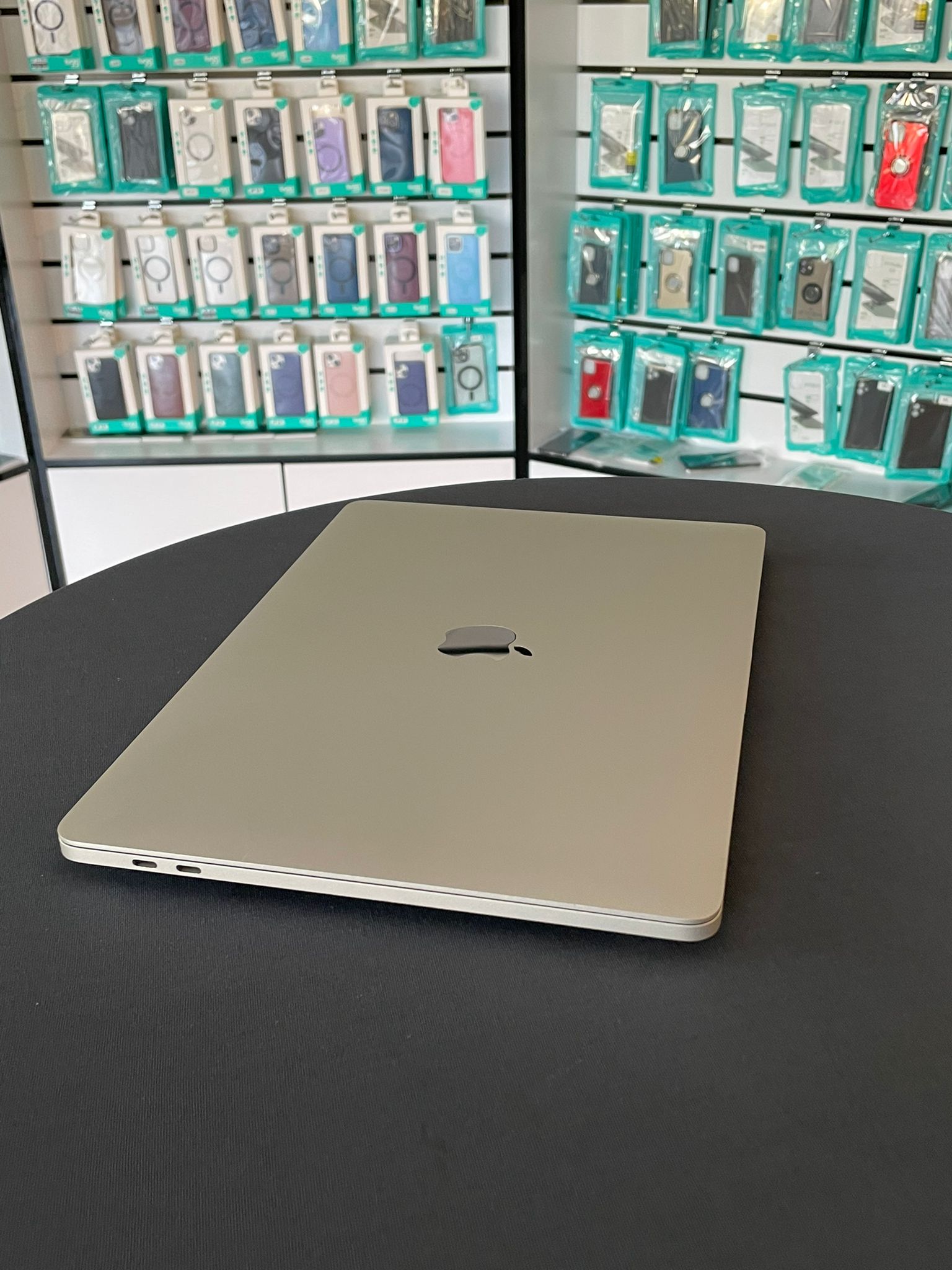 Apple MacBook Pro 13" 2020 | i5 | 16GB | 1TB | Garantie  1A TOP-Zustand